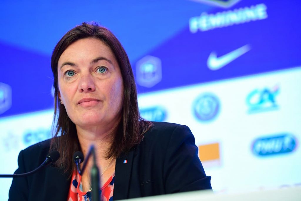 Diacre appelle Henry et fait un pas vers l’apaisement