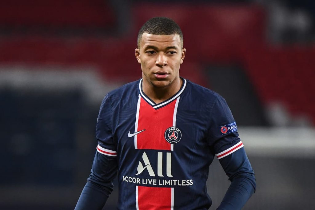 PSG : Mbappé sur le banc à Manchester ?