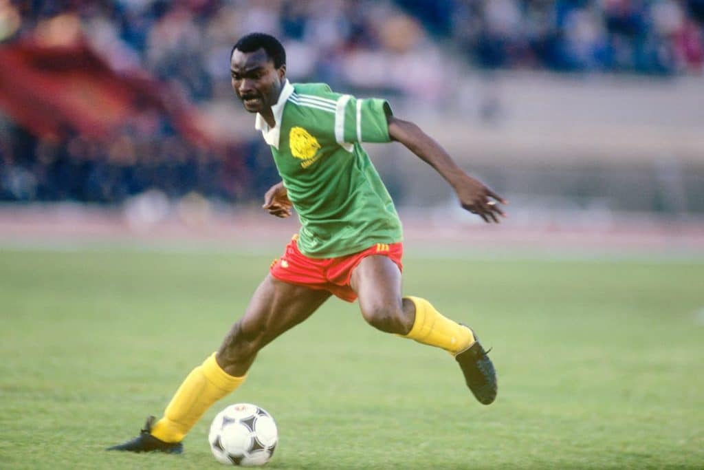 TOP 10 des joueurs africains : Roger Milla (3ème), footballeur, danseur, chanteur…