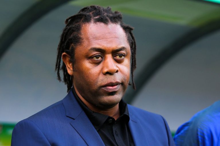 Bernard Diomèd enscence Kamara.