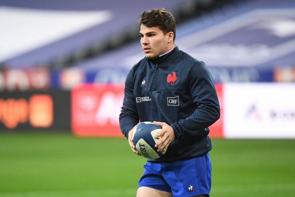 Antoine Dupont rayonne avec le XV de France.
