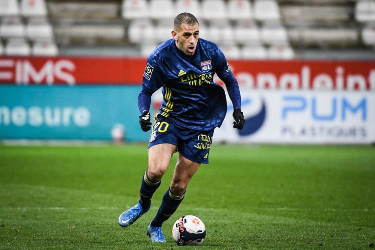 Islam Slimani avec l'OL
