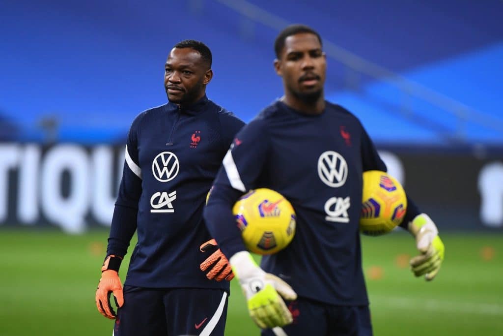 Equipe de France : Steve Mandanda, faute de mieux…
