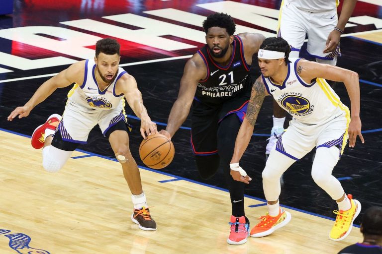 Joel Embiid candidat au titre de MVP et de la NBA.