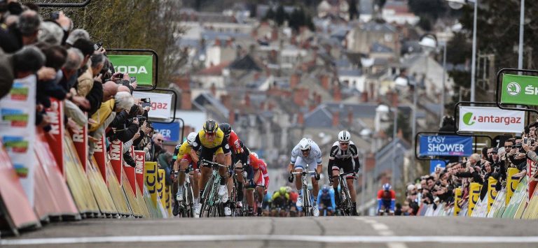 Christine Le Strat, maire de Pontivy, a dû attendre son deuxième mandat pour recevoir le coup de fil salvateur du directeur du Tour.