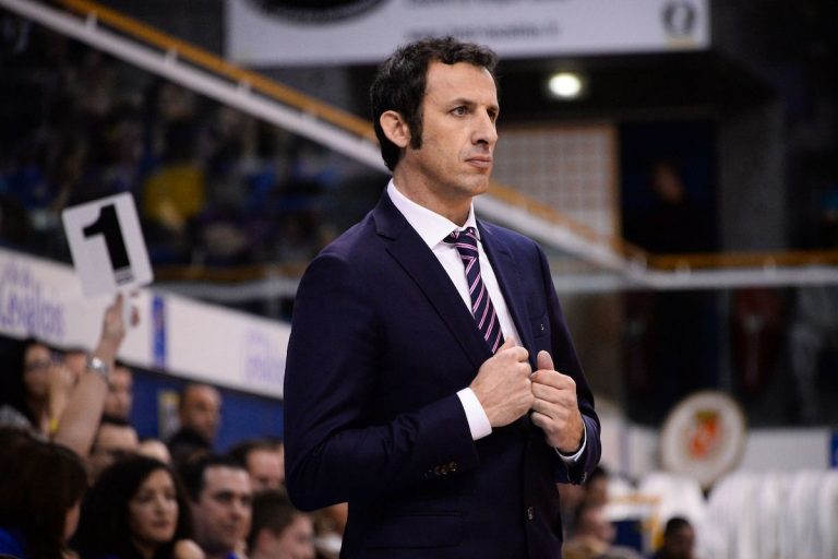 Antoine Rigaudeau raconte son expérience du basket.