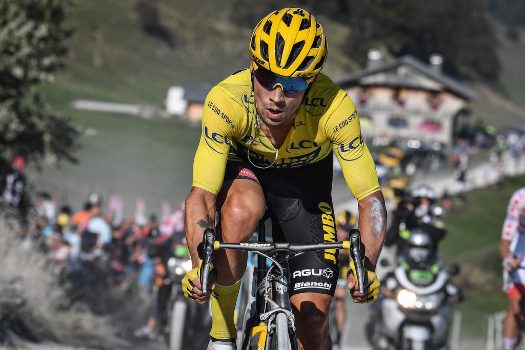 Laura Klinc derrière son mari Primoz Roglic.