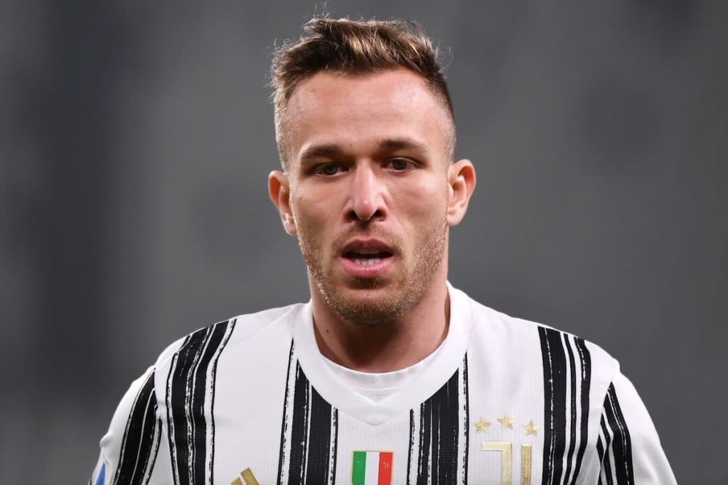 Transferts : Arthur Mélo proposé au PSG