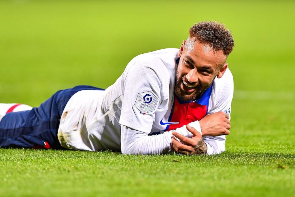 Neymar très heureux après sa prolongation à Paris.