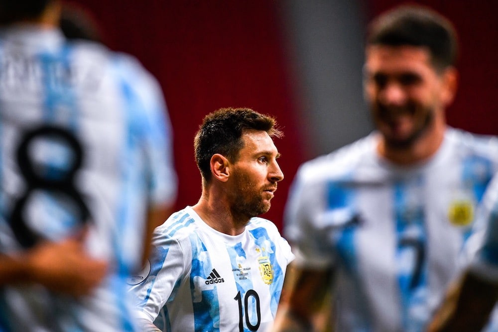 Transferts : Messi, Ramos, Boateng,  José Fonte, Van Aanholt… Les SDF du foot