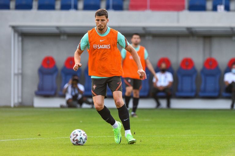 Ruben Dias, la tour de contrôle de Manchester City.