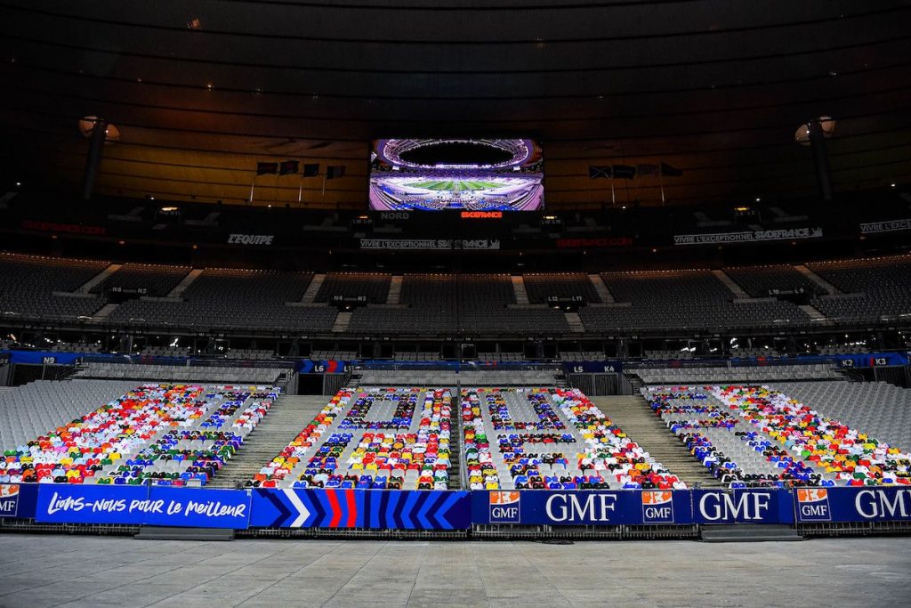 dévorante pour les maillots. Et de créer "l'ultimate rugby experience". Aujourd'hui devenue la plus grande collection privée du monde avec plus de 800 pièces, la plus ancienne datant de 1921.