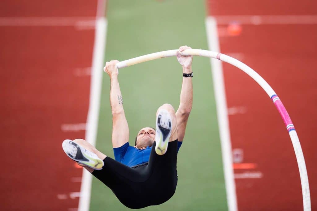 Le journal des Jeux : entrée en lice des perchistes, Riner se contente du bronze