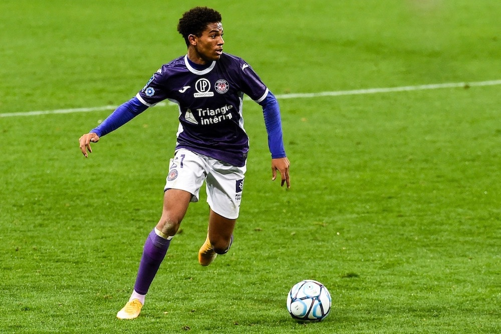 Transferts : Lyon prêt à griller l’OM et Lille pour Amine Adli (Toulouse)