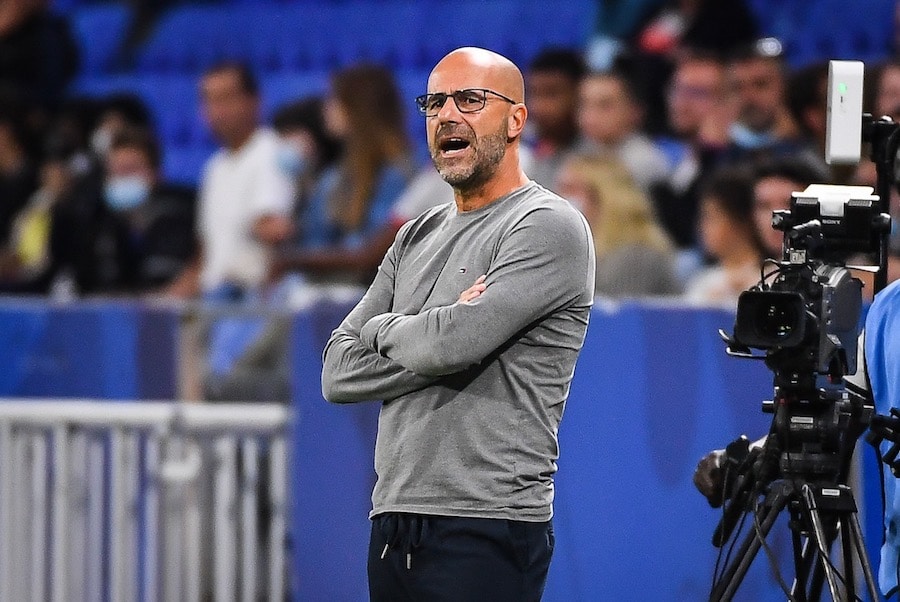Lyon : Peter Bosz met la pression et réclame un « joueur de qualité » par ligne