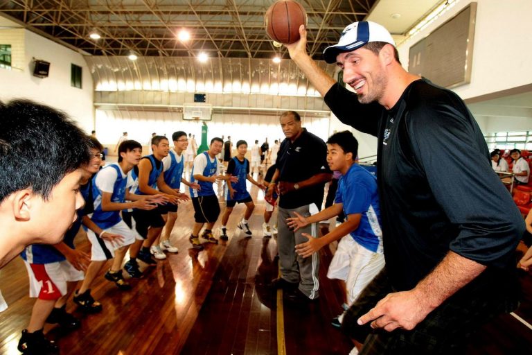 Gheorghe Muresan aimerait revenir à Pau.