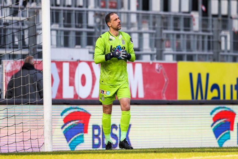 Penneteau signe son grand retour en ligue 1 avec reims.