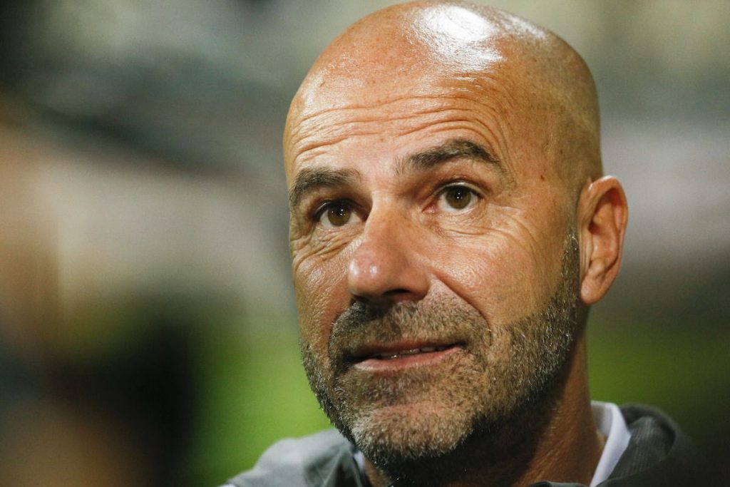 Peter Bosz démarre sa première rencontre officielle avec Lyon..