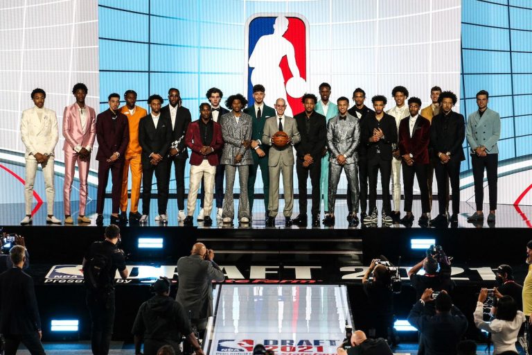 La limite d'âge pour intégrer la NBA pourrait changer.