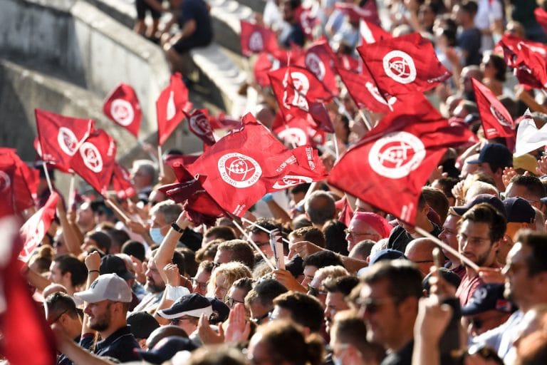 Le naming, le casse tête du rugby.