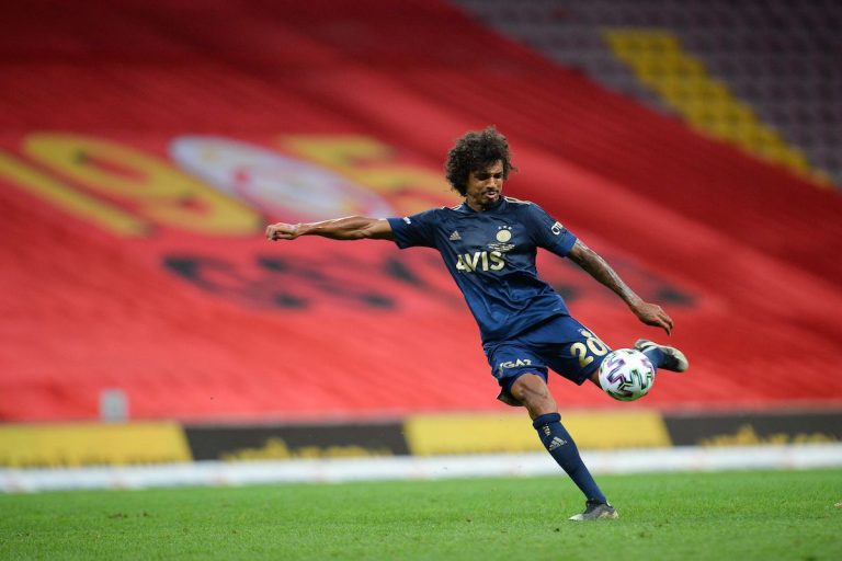 Luiz Gustavo, emblématique joueur brésilien.