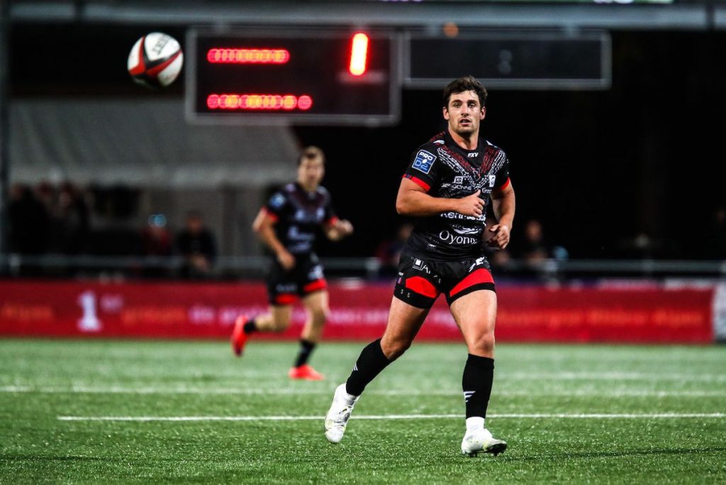 Oyonnax et le Top 14 c'est proche.