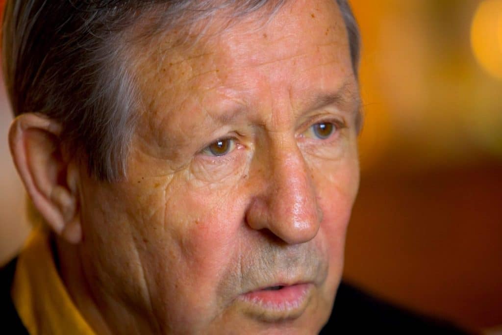 Raymond Kopa a ouvert l'armoire à ballon d'or pour la France.