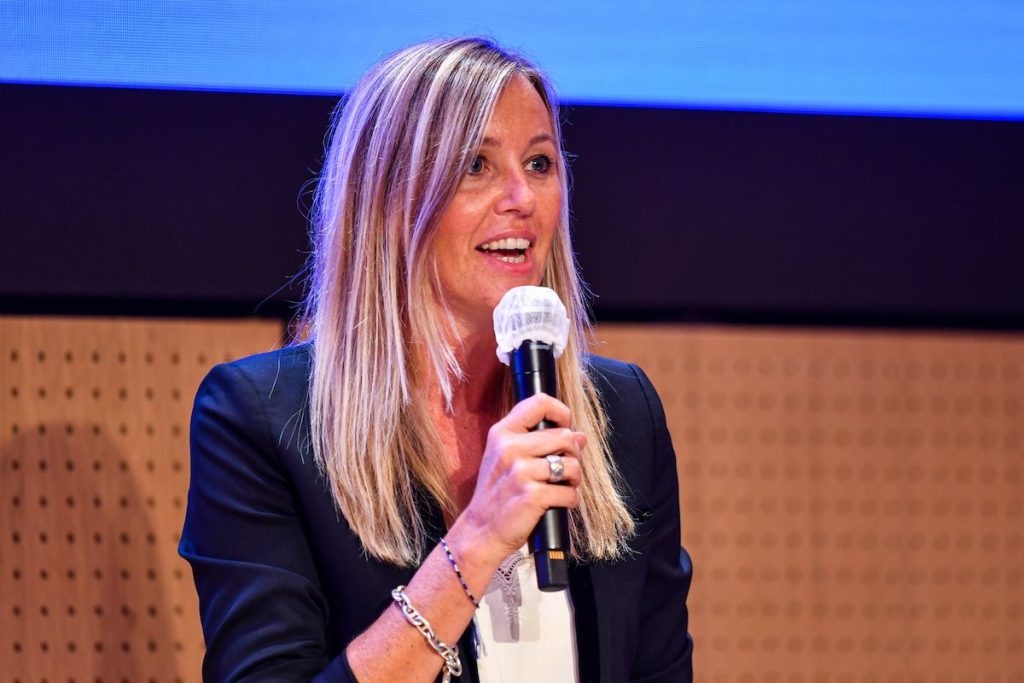 Mary Patrux encourage Rudy Gobert.