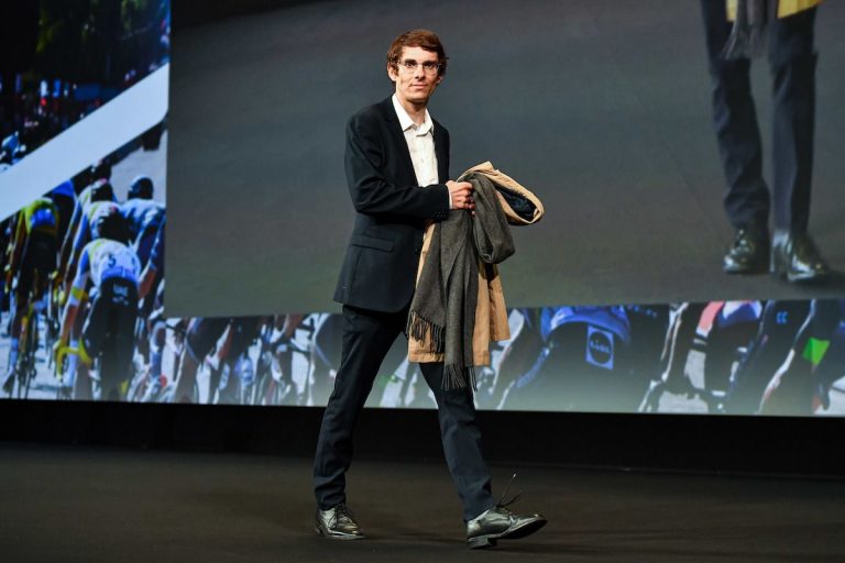 Guillaume Martin dévoile son entourage.