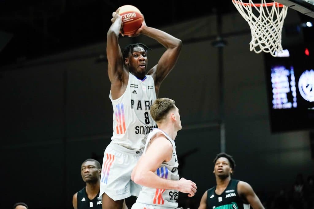 Il se passe quelque chose au Paris Basketball…