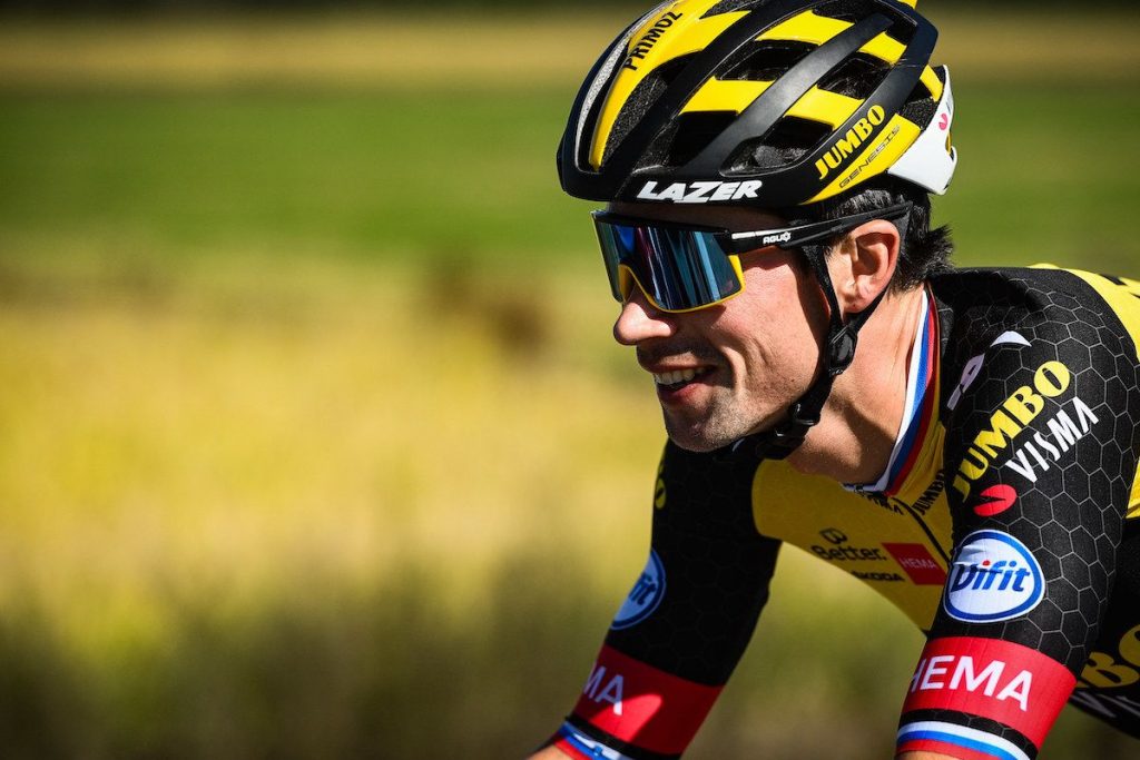 Roglic, roi d'Espagne et coureur à part dans le peloton.
