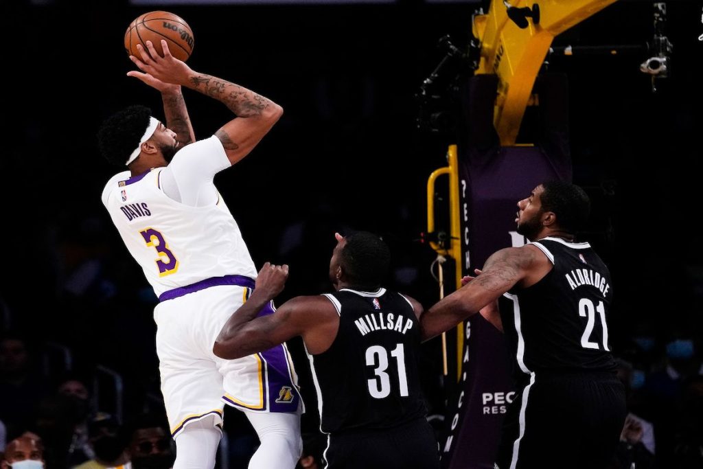 Nets et Lakers seront les favoris de leur conférence.