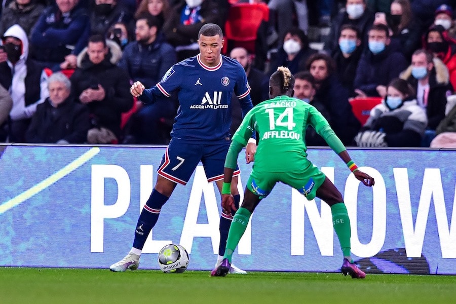 PSG : contre Saint-Etienne, Mbappé fait le show, puis souffle le chaud sur une prolongation…