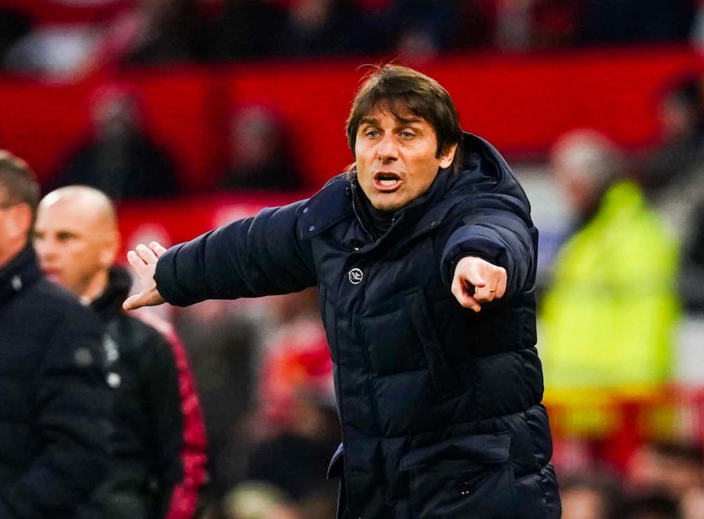 PSG : Antonio Conte va-t-il succéder à Mauricio Pochettino ?