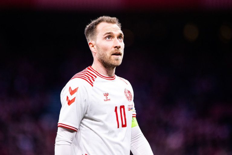 Eriksen de retour sur les terrains de foot.