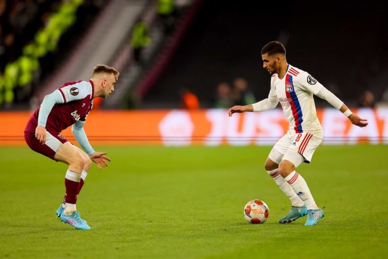 Houssem Aouar a livré une belle partie contre West-Ham avec Lyon.