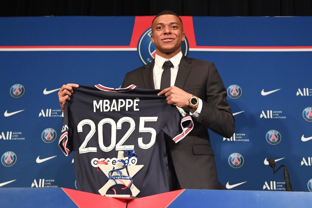Kylian Mbappé, joueur le plus cher du monde, loin devant Erling Haaland !