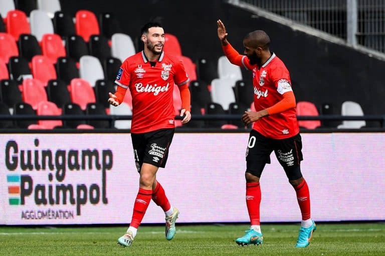 Guingamp sera une équipe dans les parages du podium avec son entraineur Stéphane Dumont.