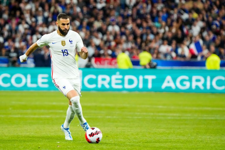 Guy Roux donne son avis sur Benzema et Mbappé.