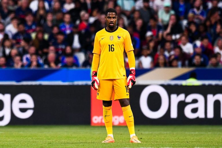 Mike Maignan du 96 aux Bleus, l'ascension formidable.