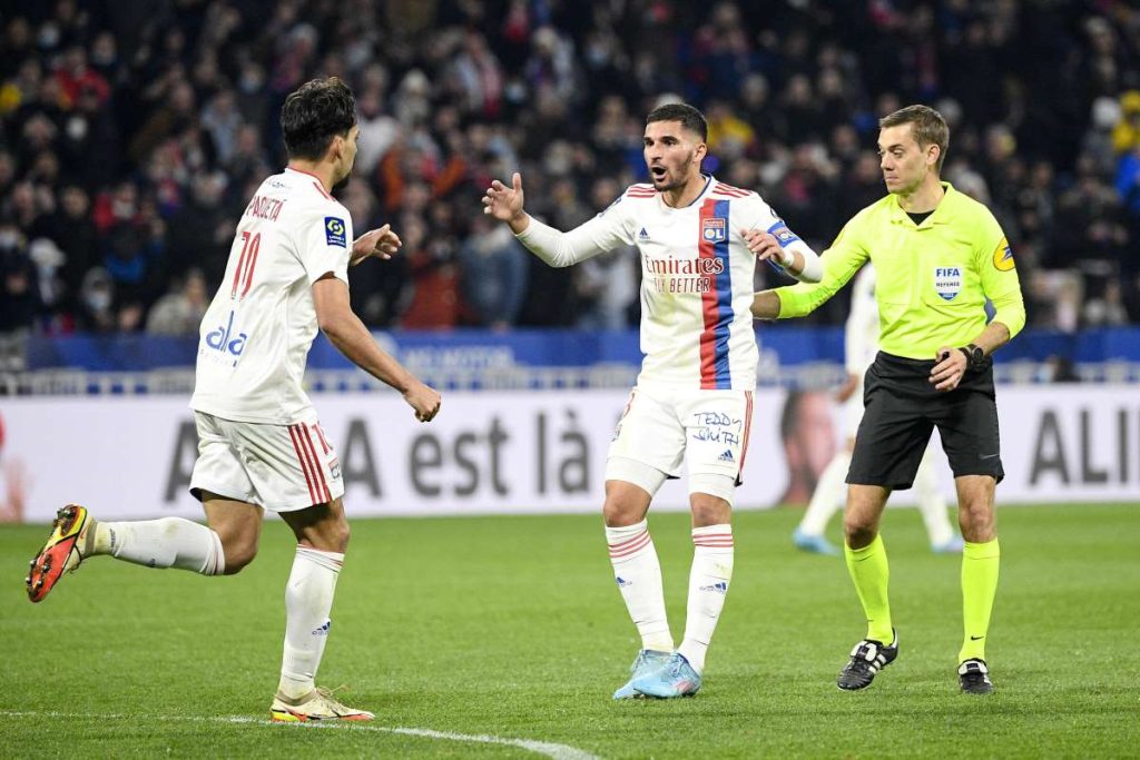 Paqueta et Aouar devrait quitter l'OL.