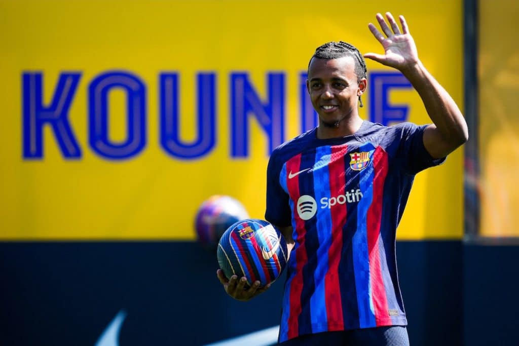 Transferts : le PSG prêt à saisir l’opportunité Jules Koundé !