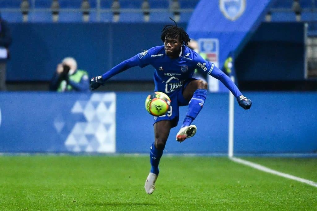 10ème recrue de l’OM : Issa Kaboré, joueur de piston, perfectible défensivement