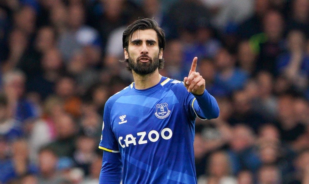 Les transferts en direct : Gomes (Everton) à Lille, Rennes pense à Diomandé (Lyon)