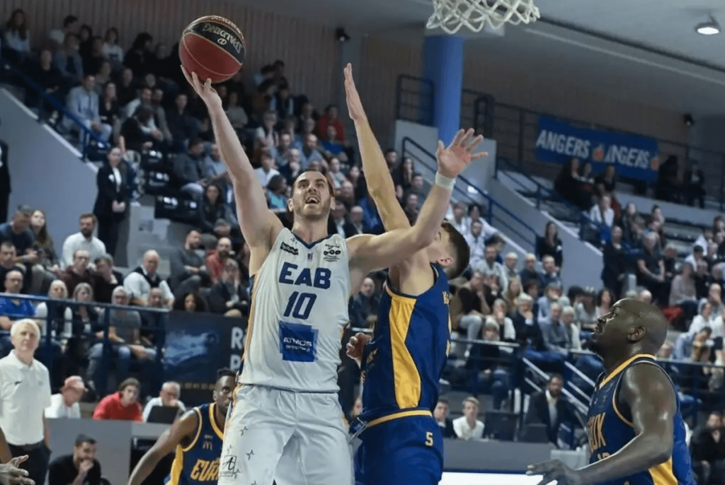 L'Étoile Angers Basket sera en Pro B avec ambition.