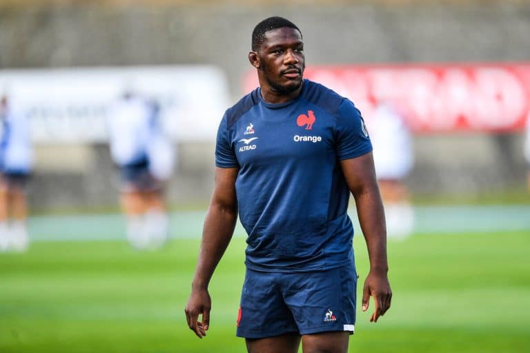 Yoann Tanga est un joueur heureux au Stade Rochelais. En effet, il aime son club er apporte sa touche personnelle avec le Gospel.