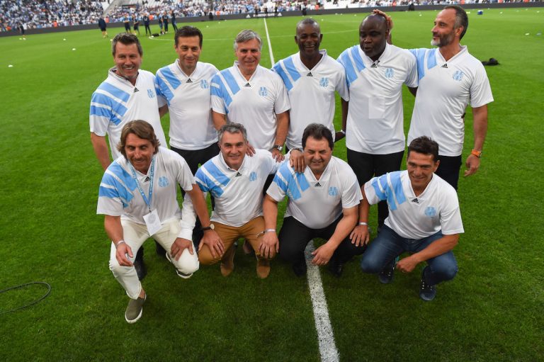 Les légendes de l'OM au Vélodrome.