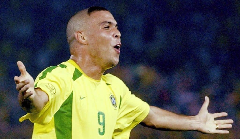 La Coupe du Monde racontée par Philippe Doucet (épisode 7) : le sacre de Ronaldo, l’exploit du Sénégal, la déroute des Bleus