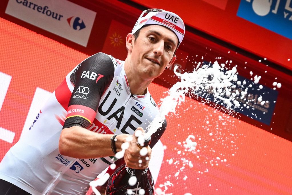 UAE Team Emirates a raflé la mise sur le mercato cyclisme.