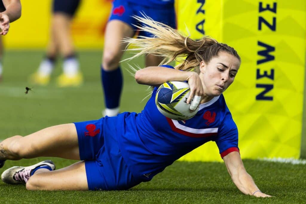 Médaillée de bronze lors de la coupe du monde à 7, Joanna Grisez, l’arrière de 26 ans a fêté ses premières capes à 15.